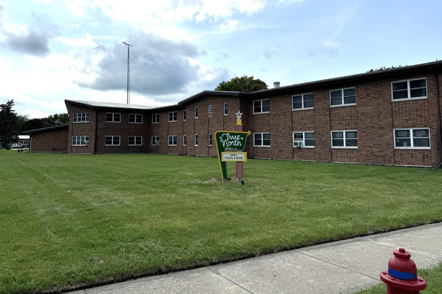 The outside of True North at 1338 Clay St. in Morris, with its retro Holiday Inn-inspired front signage. Anyone interested in seeing some more retro Holiday Inn items should ask to see the bathroom: True North has a display of them.