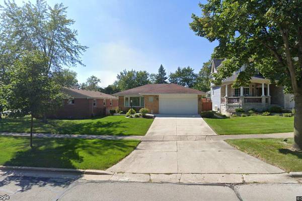Downers Grove: Single-family home goes for $545,000