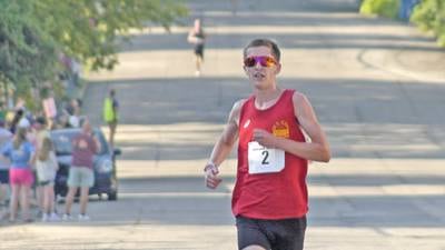 Dixon’s Aaron Conderman and Dean Geiger finish 1-2 at the 25th annual Reagan Run