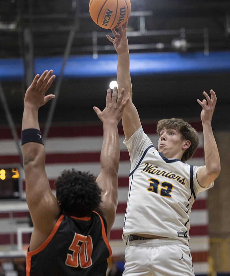 Sterling’s Jack Saathoff puts up shot over UT’s Octavius Hickman Friday, Jan. 16, 2026.