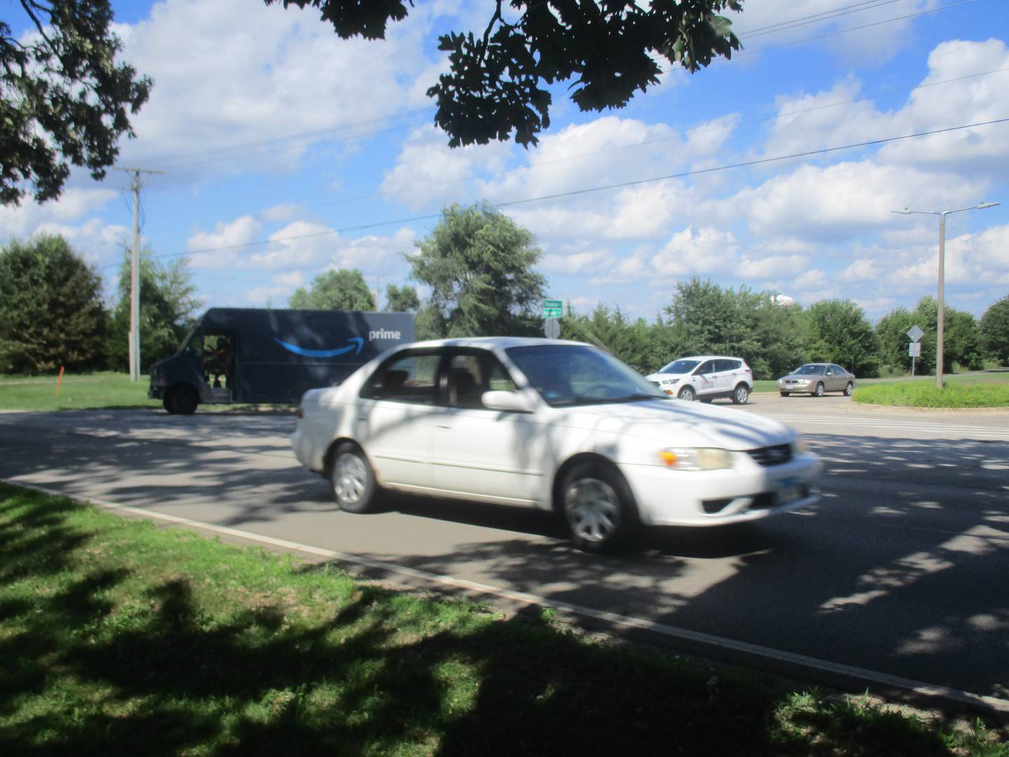 Traffic passes through the intersection of Kennedy Road and Freedom Place in Yorkville. (Mark Foster -- mfoster@shawmedia.com)