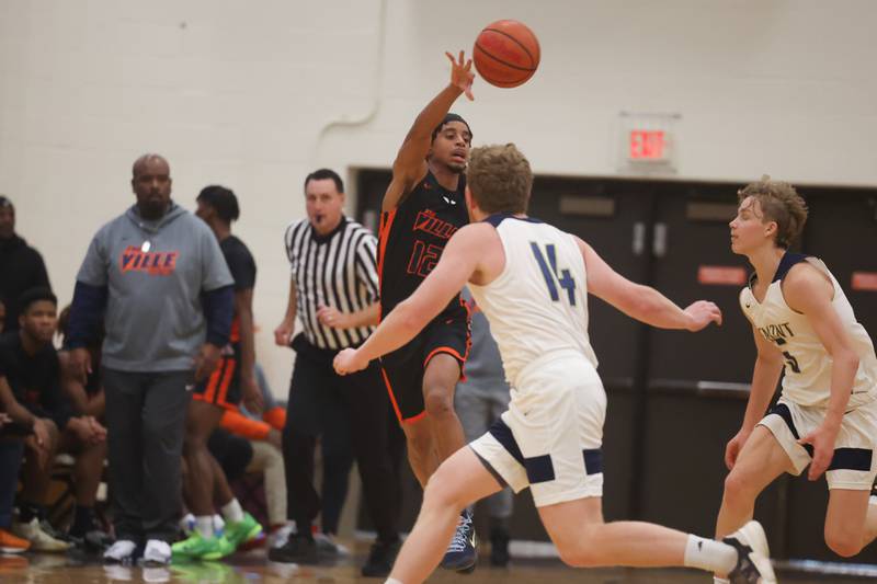 Romeoville’s Troy Cicero Jr. passes against Lemont in the WJOL Thanksgiving Classic Championship in Joliet on Saturday.