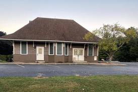 Mendota couple opens vintage candy and antiques store in historic depot
