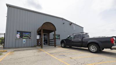 Bear down, Sauk Valley: New Chicago Bears fan club launches at Sterling’s X-Golf 