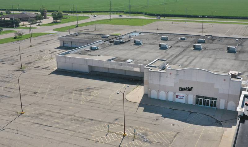 An aerial view of the former Sears property inside the Peru Mall on Monday, July 28, 2025 in Peru. The 98,000 square-foot building will be auctioned off on Monday, Aug. 4, 2025. The lot is just over 8 acres. Crexi is handling the auction service.