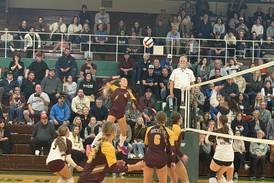 Richmond-Burton unable to complete comeback against Rockford Christian, falls in IHSA Class 2A sectional final