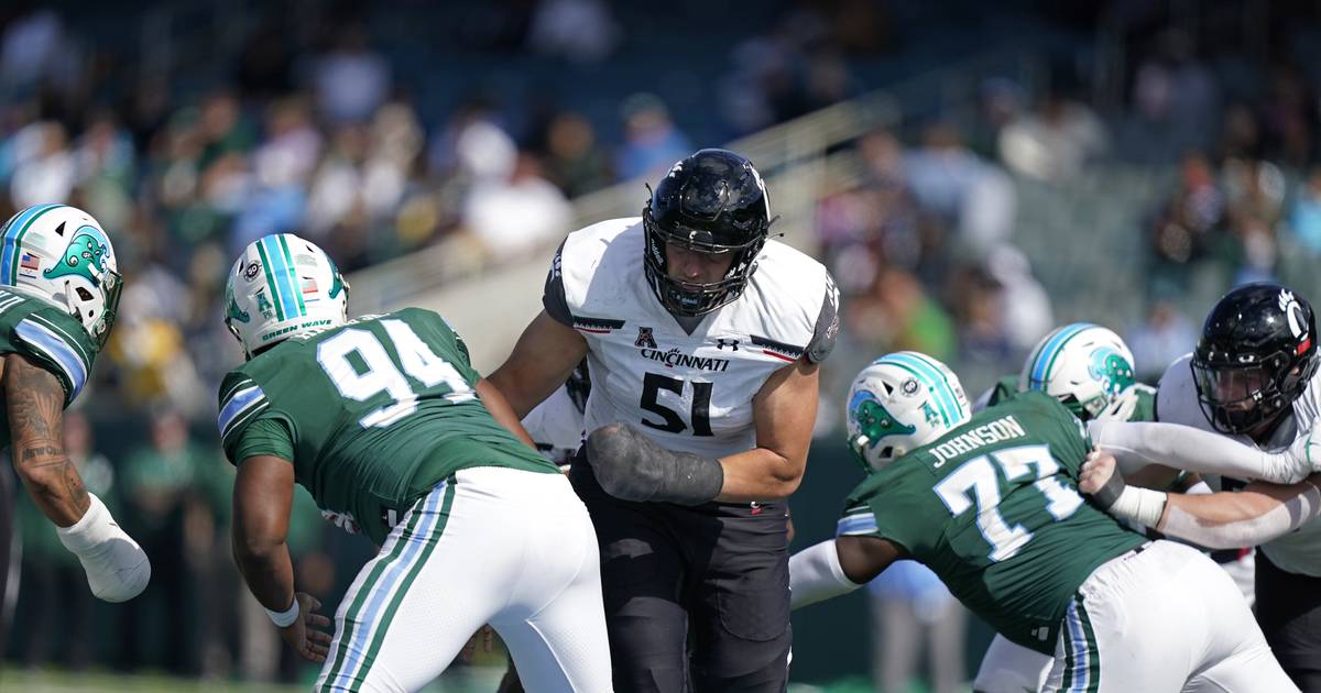 Chicago Bears release German lineman Lorenz Metz, sign Aviante Collins