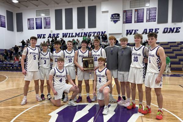 Wilmington takes control early, holds off Seneca for own 2A regional title