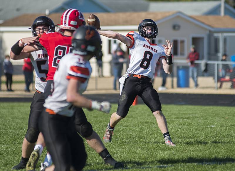 Milledgeville’s Connor Nye fires a pass downfield Saturday, Nov. 6, 2021 against Amboy.