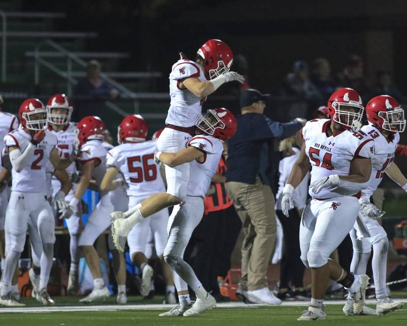 Hinsdale Central celebrates their victory over York. Oct 8, 2021.