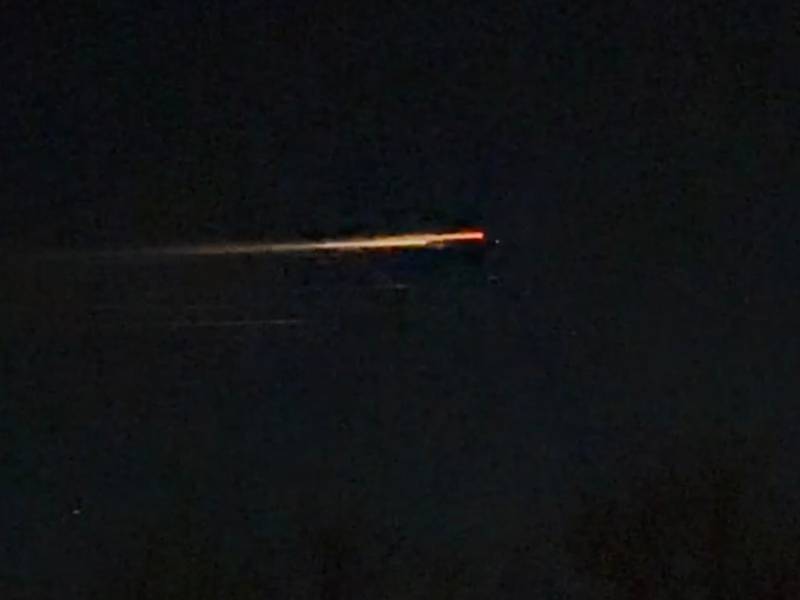 Yorkville resident Nannette Englehardt captured a streaking object in the Earth's upper atmosphere on Jan. 28, 2025. Online tracking data from NASA and SpaceX suggests the object is a Starlink satellite burning up and disintegrating on re-entry into the Earth's atmosphere.