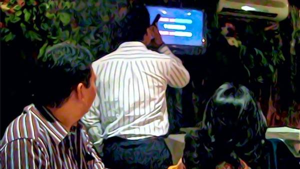 The most iconic karaoke songs from the ‘80s