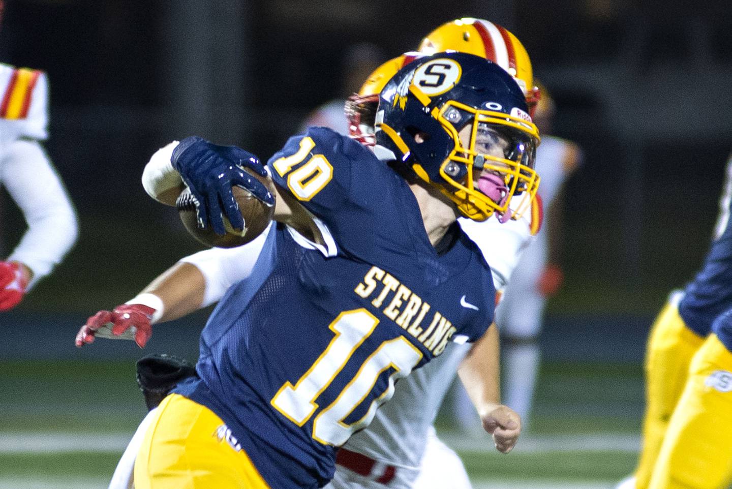 Sterling’s Cale Ledergerber runs for yards against Rock Island Friday, Oct.7, 2022.