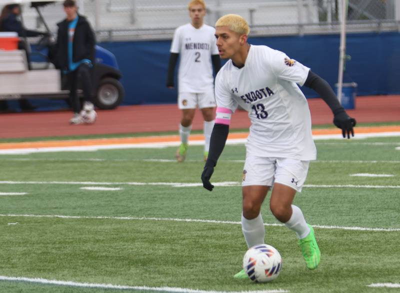 Mendota's Sebastian Carlos eyes the field during the Class 1A State runner-up plaque on Saturday, Nov. 8, 2025 at Hoffman Estates High School.