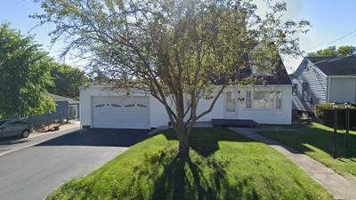 Single-family home sells in Dixon for $145,000