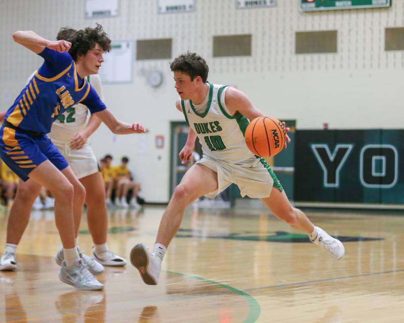 York's Brendan Carroll (10) makes a move to the basket during their basketball game between Lyons at York. Jan 10, 2025 in Elmhurst.