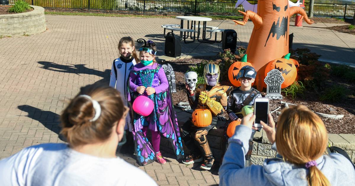 Gallery TrickorTreaters enjoy Biz Boo! event in Yorkville Shaw Local