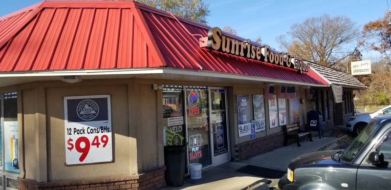 Sunrise Food and Liquor on East Wonder Lake Road