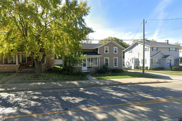 Single-family home built in 1900 sells in Plainfield for $390,000