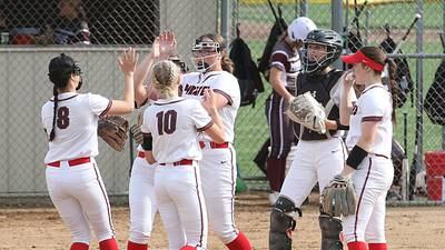 Softball: Ottawa, Lemont to meet for 3A sectional title on Friday