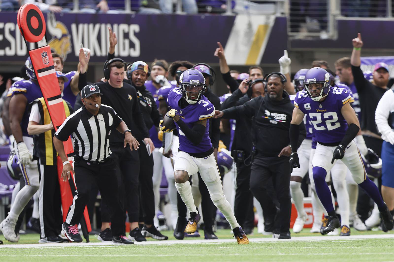 WR Ihmir SmithMarsette’s fumble on ‘selfish play’ costs Chicago Bears