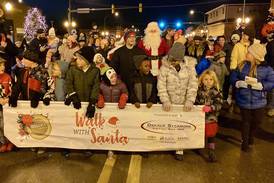 Santa, Mrs. Claus descend on eager Sycamore for annual event