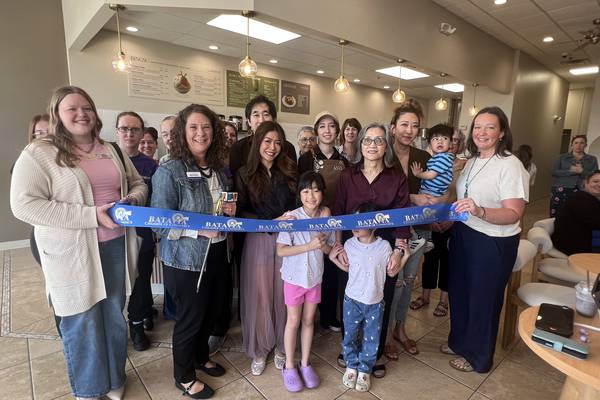 Korean desserts, tea shop holds grand opening in Batavia 