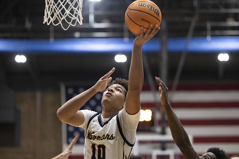 Sterling’s Koby Bell puts in a bucket against UT Friday, Jan. 16, 2026.