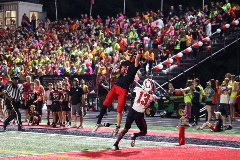 Lincoln-Way Central's Lucas Andresen nearly catches a touchdown pass over Bradley-Bourbonnais' Lyzale Edmon during the Knight's 28-20 victory over Bradley-Bourbonnais on Friday, Oct. 3, 2025.