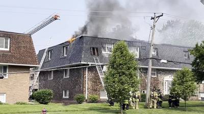 Video: Joliet firefighters battle apartment fire