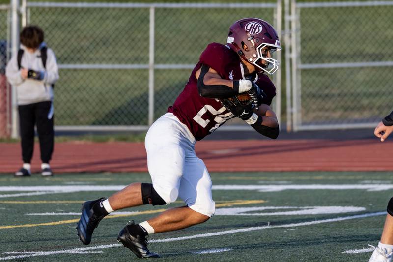 Lockport's Chris Miller makes a play during a varsity football home game against Lincoln-Way West on Sept. 5, 2025.