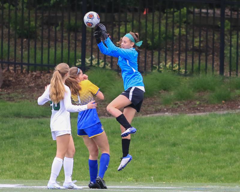 Lyon's Izzy Lee (1) grabs the ball during the Class 3A Glenbard West Sectional final game between Lyons at Glenbard West. May 27, 2022