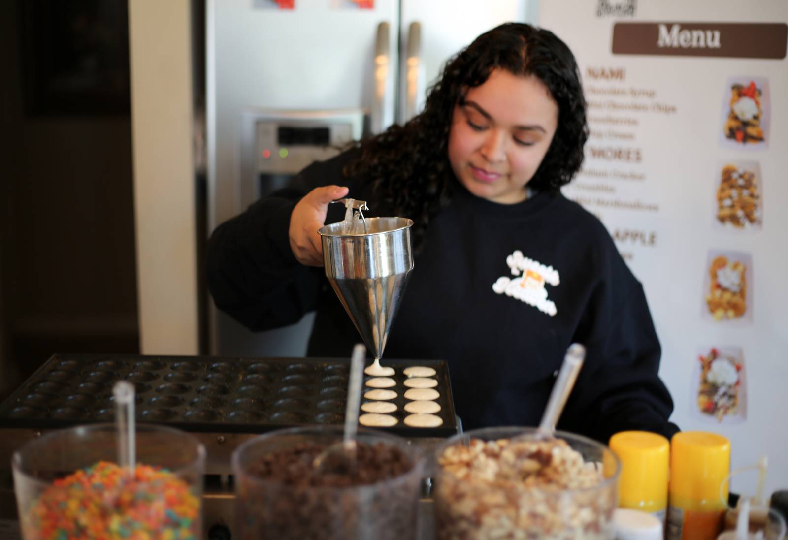 Crystal Lake catering business brings mini pancakes to the masses ‘It’s like giving happiness