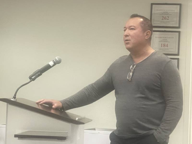 Steve Turner of Classic Auto Haus speaks Oct. 9, 2023 at the DeKalb City Council meeting.