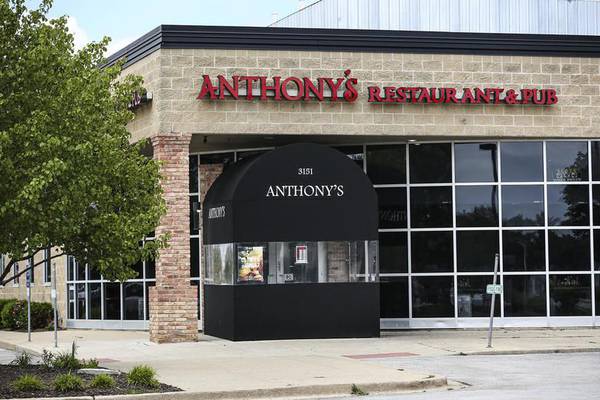 2 arrests after security guard attacked at Anthony’s bar in Joliet, police say