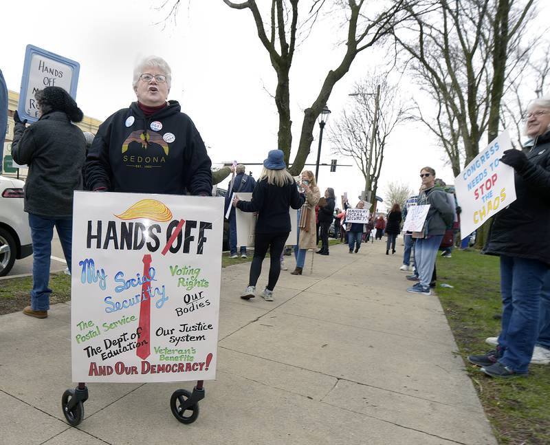 Members of Illinois Valley Indivisible participated in a Hands Off! march Saturday at Washington Square in Ottawa.  An estimated 200 voiced their concerns about Social Security, Medicare, Medicaid and veterans benefits along LaSalle St. Similar protests took place through out the country as well.