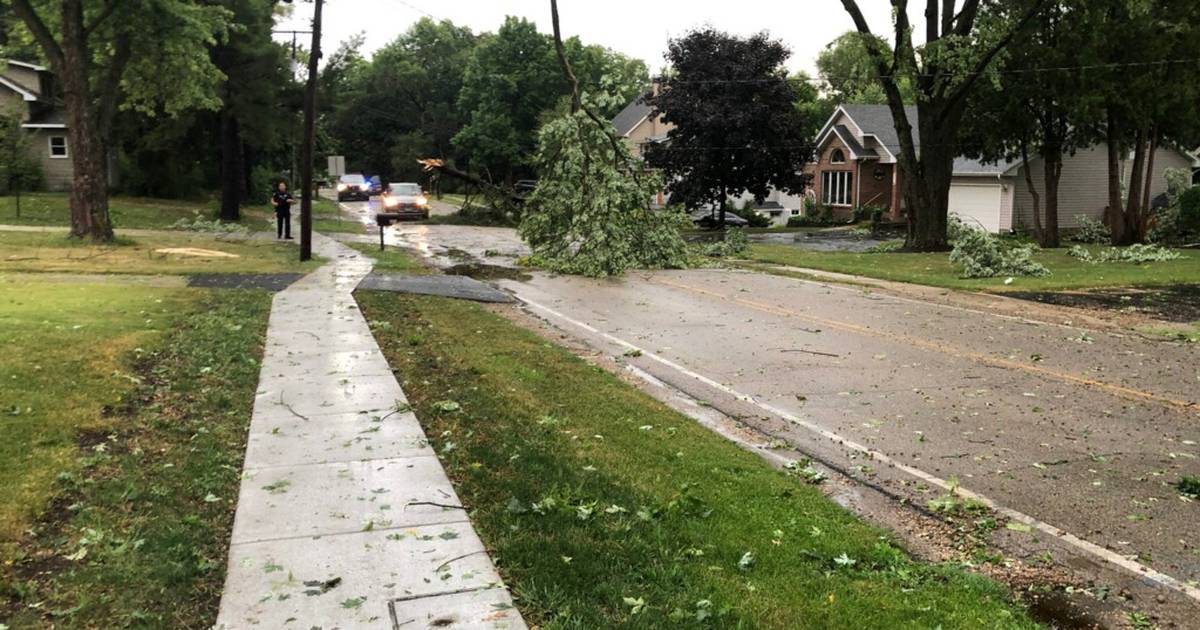 Thousands still without power in McHenry County as storm cleanup continues Sunday