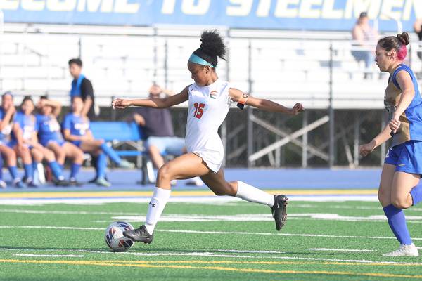 Kessiah Purnell’s 5-goal performance leads Plainfield East past Joliet Central