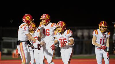 Batavia sets tone early, advances to fourth straight Class 7A quarterfinal with win over Glenbard East
