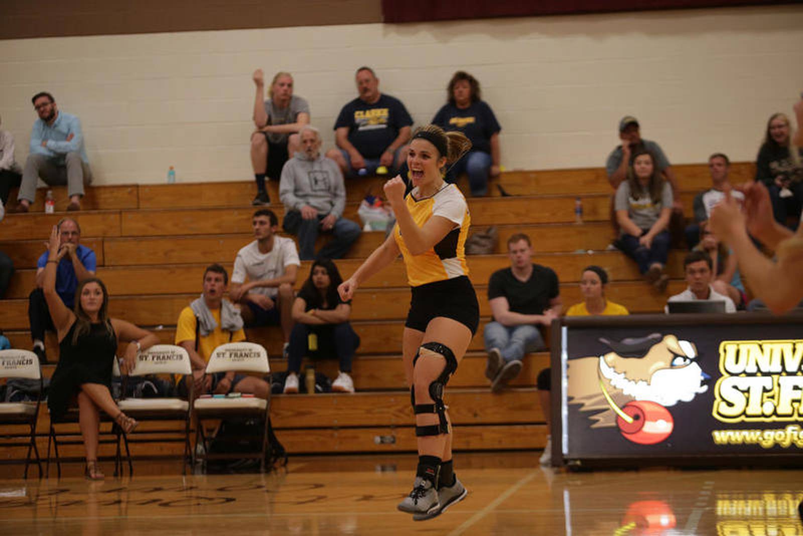 St. Francis women’s volleyball team picks up CCAC victory Shaw Local