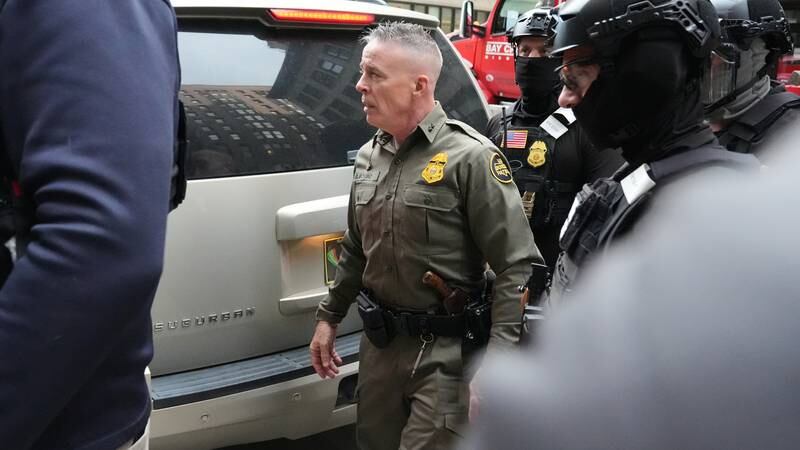 State investigating landlord of Chicago apartments raided by immigration agents