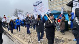 Ascension Joliet nurses to picket after accusations of wage theft