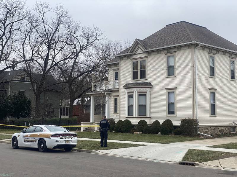 Algonquin police in the 400 block of La Fox River Drive