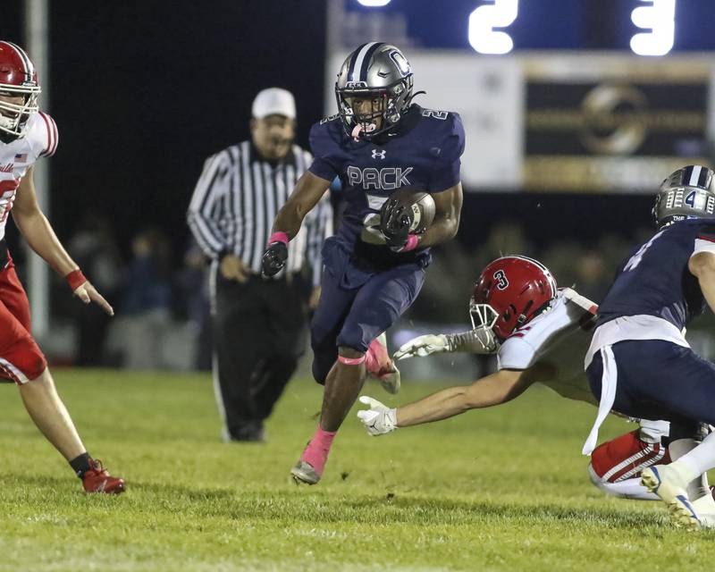 Oswego East's Jasiah Watson (2) takes off on a long run late in their football game between Yorkville at Oswego East Friday, Oct 10, 2025 in Oswego.