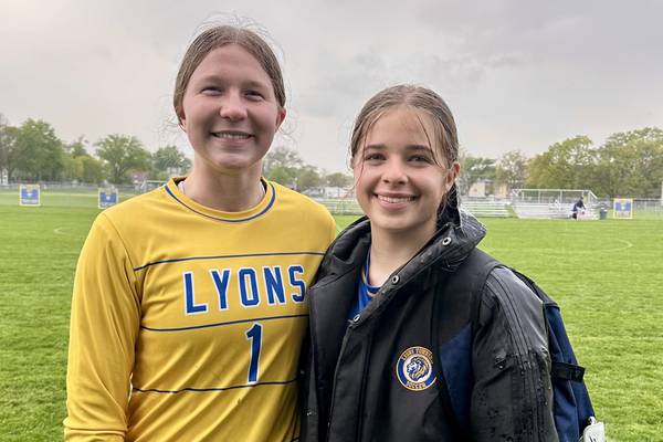 Mia Anderson breaks scoreless draw, converts game-winning goal as Lyons shuts out Oswego