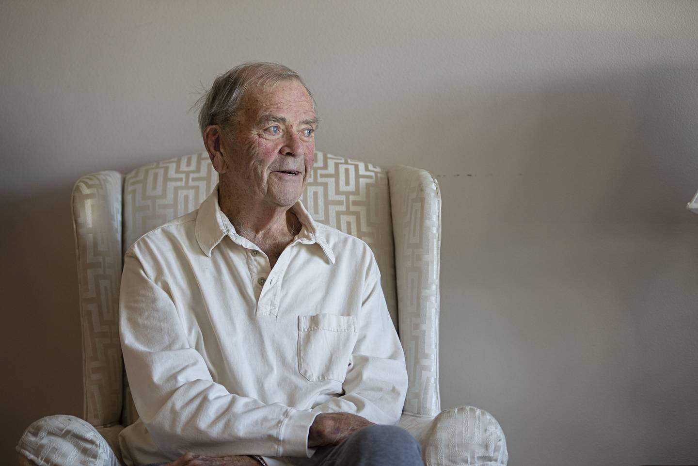 Henry Dixon recounts his time growing up, serving in the Army and his career as a lawyer.