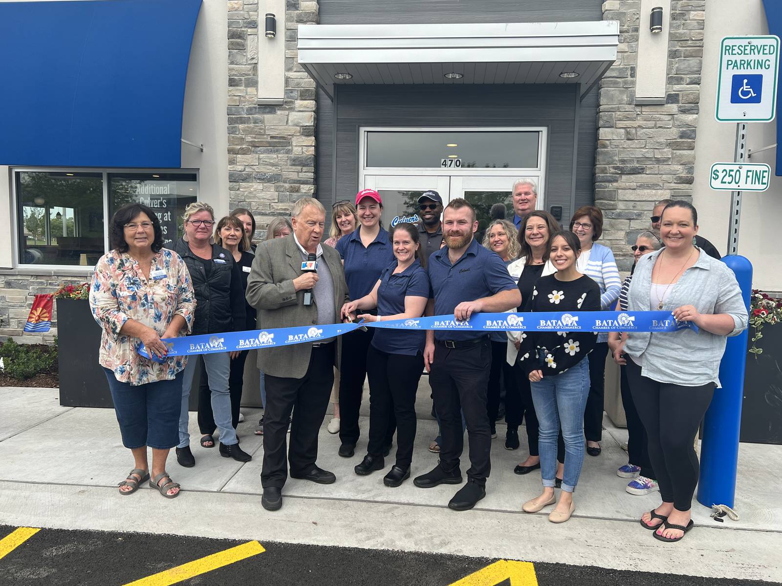Batavia Chamber holds ribboncutting for Culver’s Shaw Local