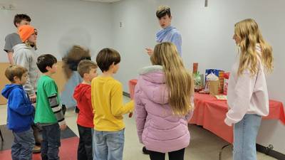 Leaf River Soaring Eagles hold annual 4-H Christmas party