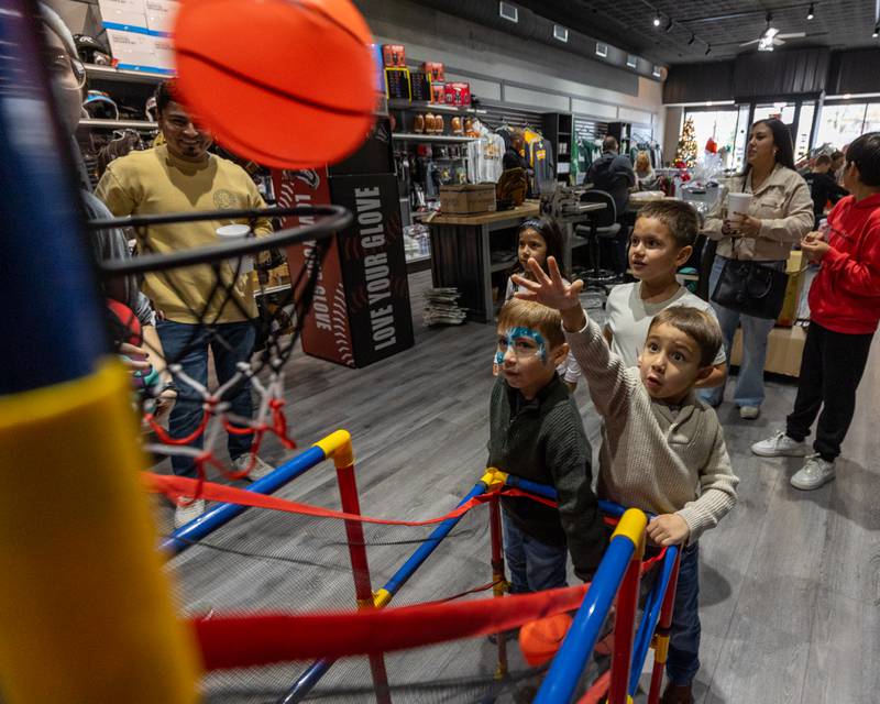 Benny Puga shoots basketball at the annual Christmas in the Valley on Saturday, November 15, 2025 at the Locker Room in Spring Valley.