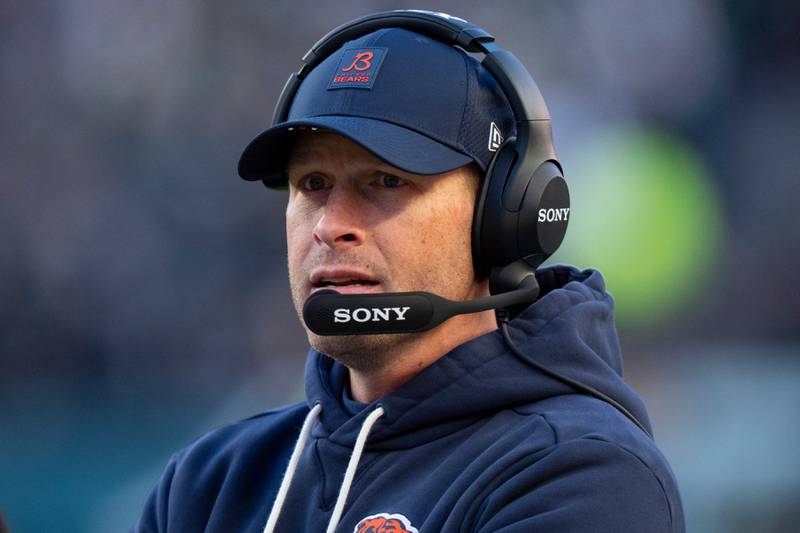 Chicago Bears head coach Ben Johnson looks on during an NFL football game against the Philadelphia Eagles, Friday, Nov. 28, 2025, in Philadelphia. (AP Photo/Chris Szagola)